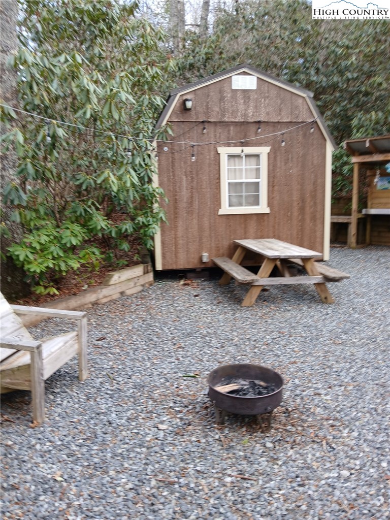 264 Trillium Road Newland, NC 28657 - Photo 6 of 7