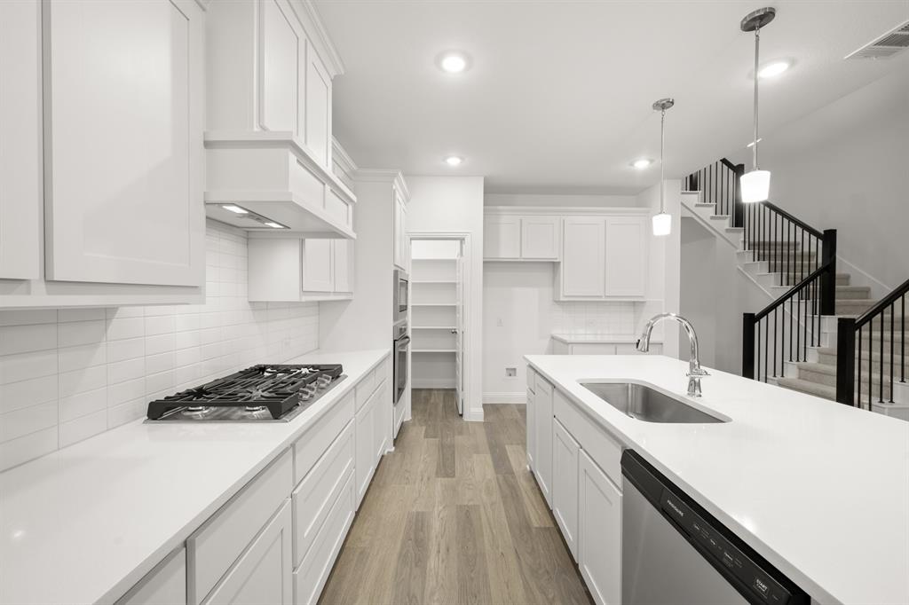 728 Stone Eagle Drive Azle, TX 76020 - Photo 11 of 28