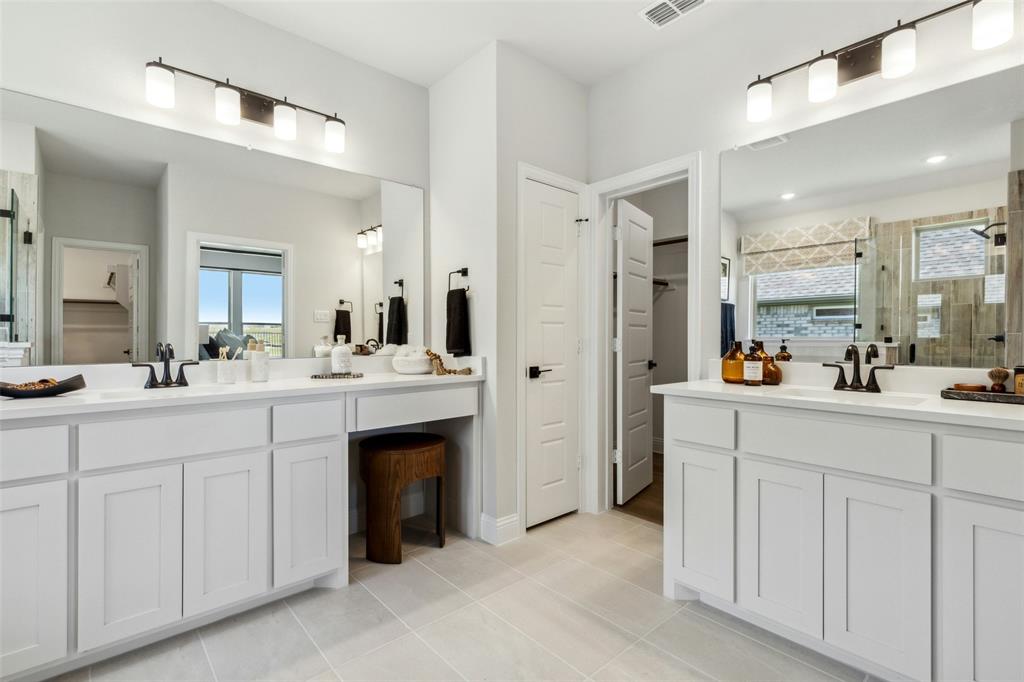 728 Stone Eagle Drive Azle, TX 76020 - Photo 21 of 38