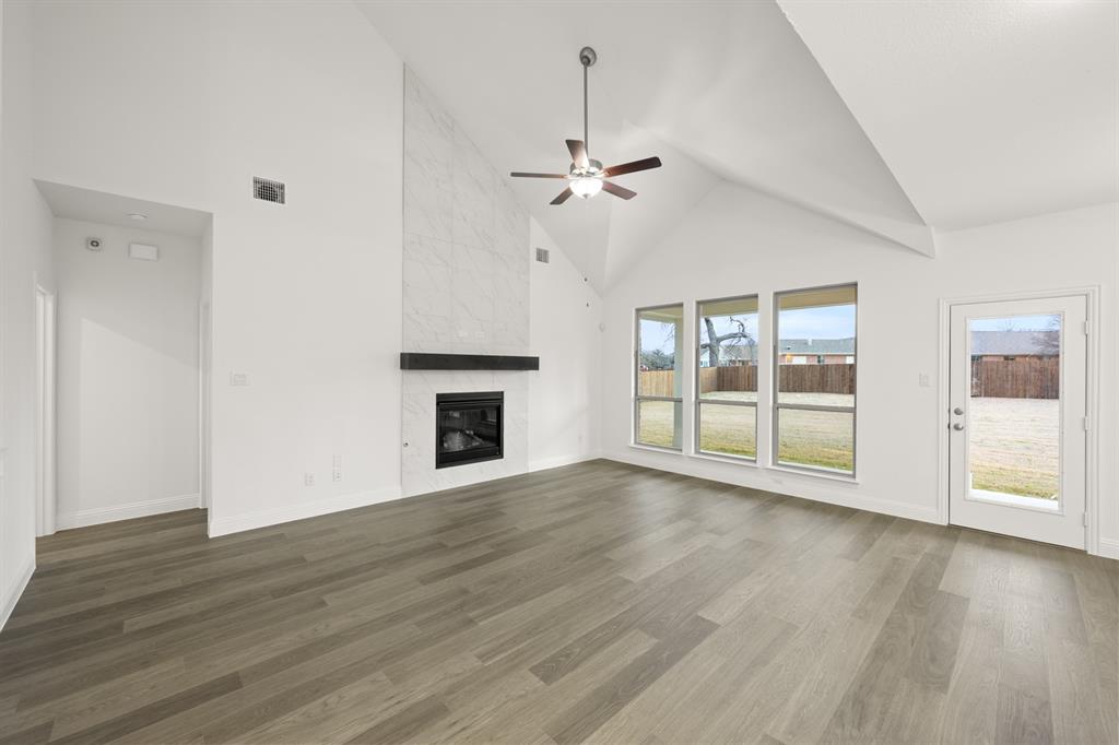 728 Stone Eagle Drive Azle, TX 76020 - Photo 7 of 28