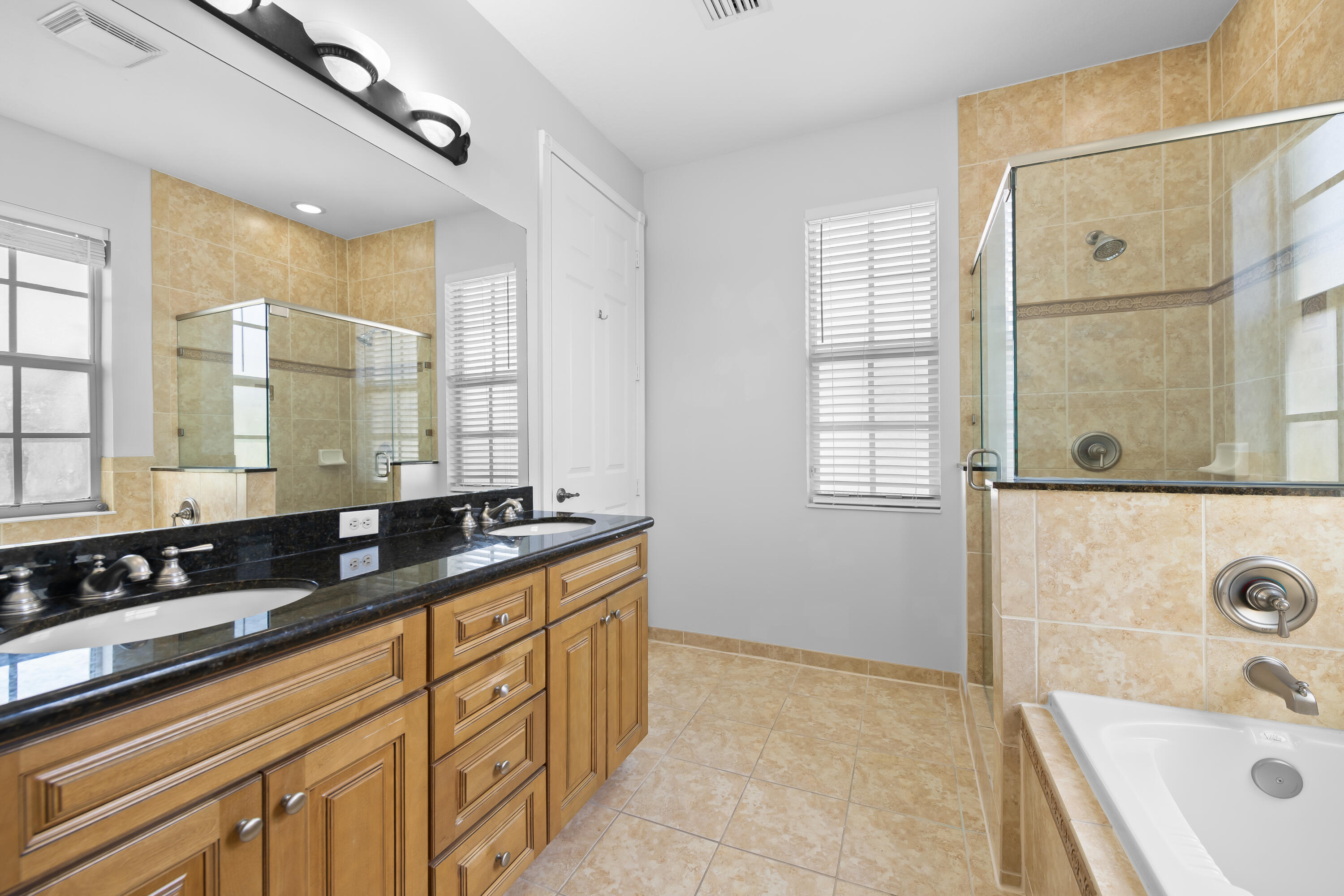 870 Northwest 83rd Lane Boca Raton, FL 33487 - Photo 22 of 28 DSC_7527