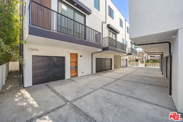 a view of entrance gate of a building