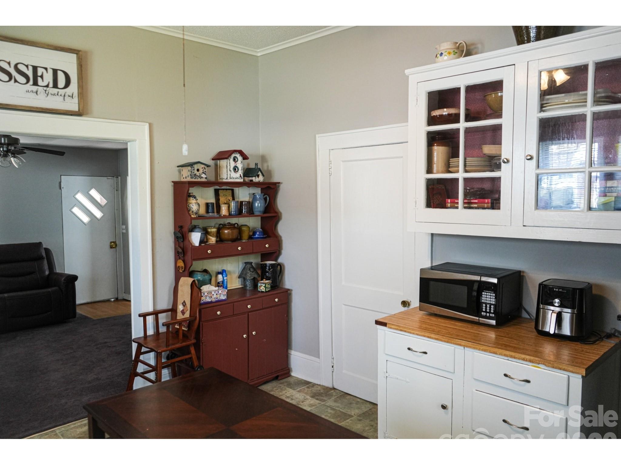 102 Sixth Em Street Marion, NC 28752 - Photo 6 of 17