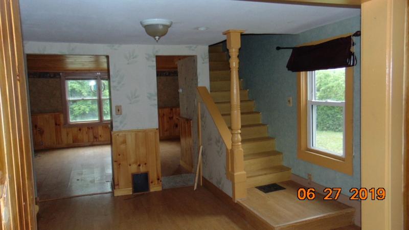 35 Prospect Street Millinocket, ME 04462 - Photo 5 of 9 DSC00009 (800x450)
