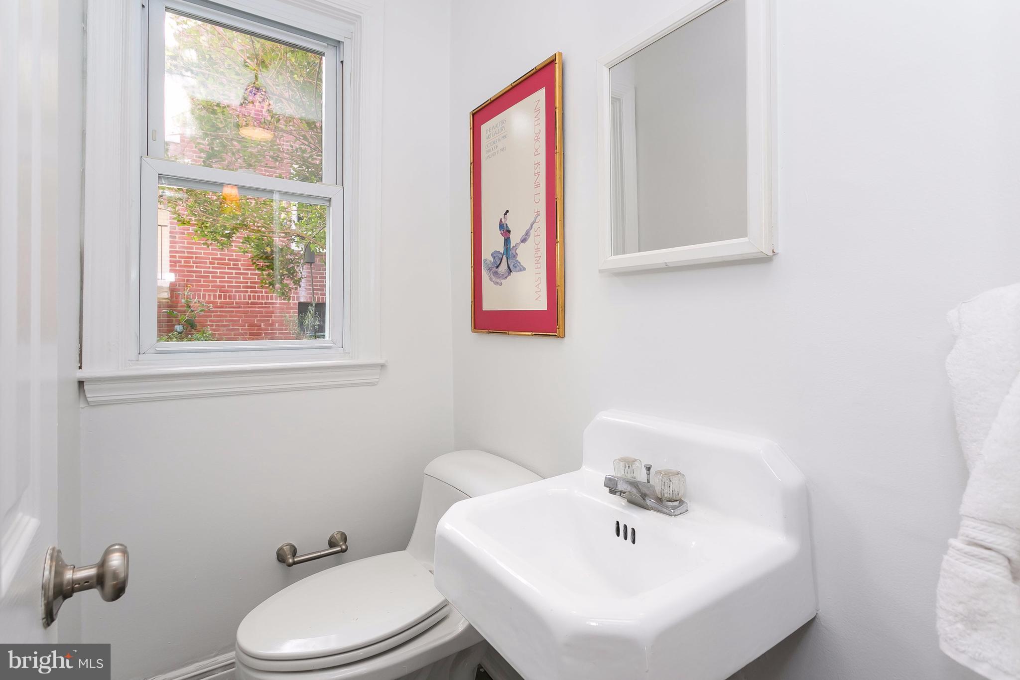 5724 Ranny Road Baltimore, MD 21209 - Photo 6 of 21 1st floor powder room