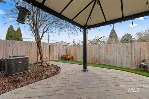 $420,500 | 5076 North Alworth Street, Garden City, ID 83714