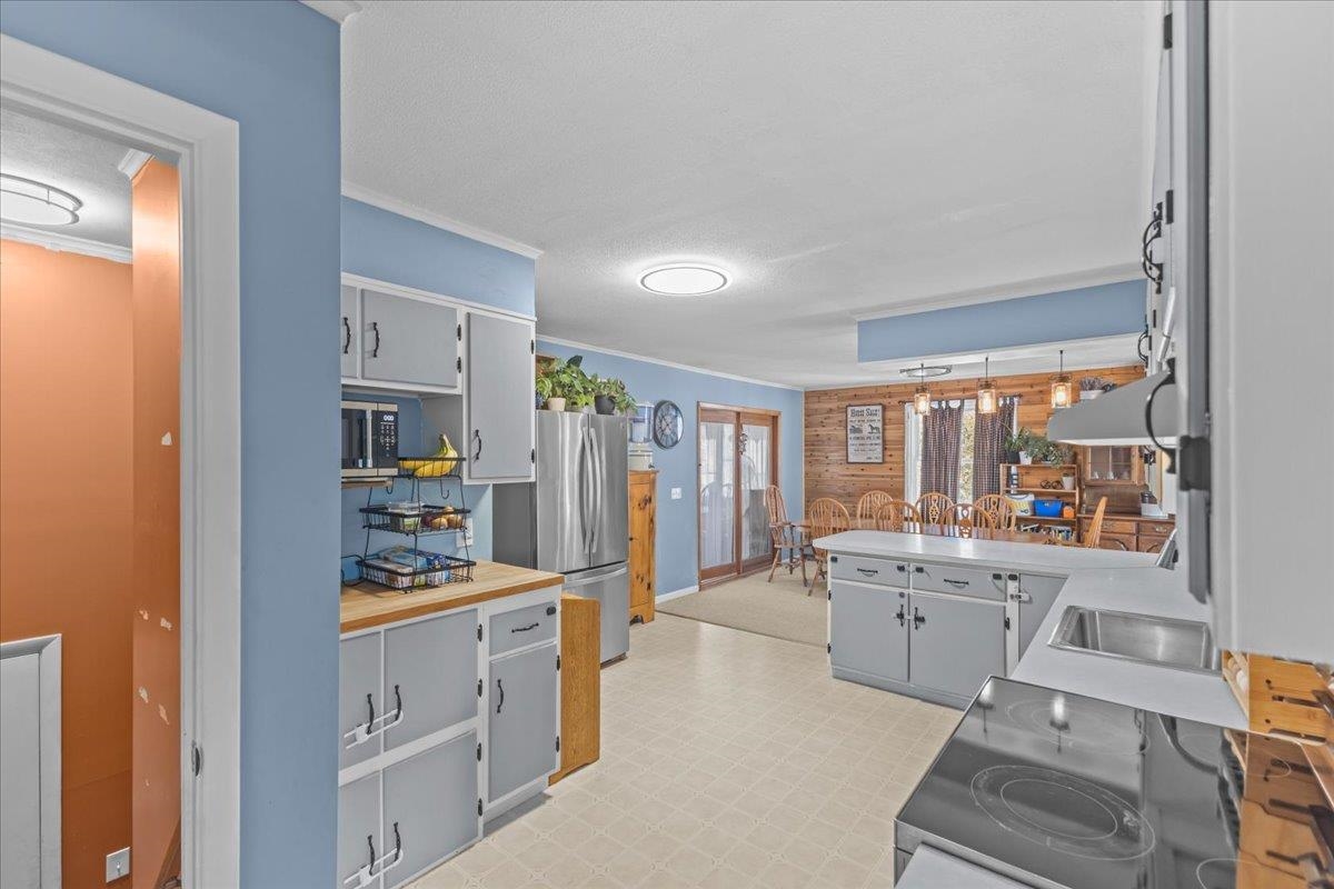28 Ridgewood Terrace Barre Town, VT 05641 - Photo 10 of 47
