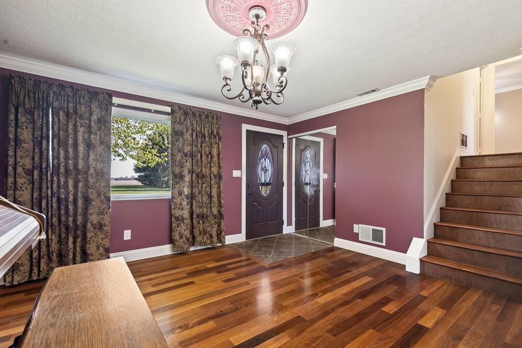 6733 Johnson Road Galloway, OH 43119 - Photo 5 of 44 Living Room