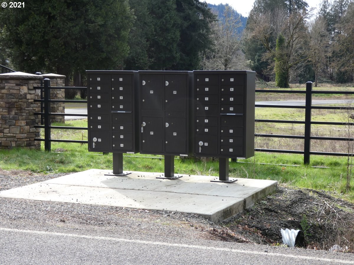 9 Omlid Drive Springfield, OR 97478 - Photo 14 of 15