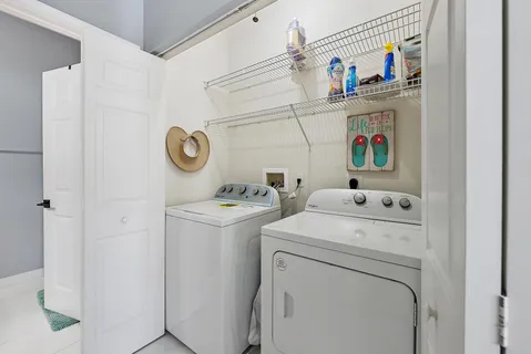 $379,990 | 2167 Umbrella Cay, West Palm Beach, FL 33411