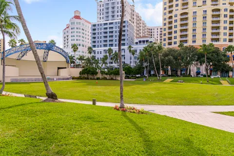 $379,990 | 2167 Umbrella Cay, West Palm Beach, FL 33411