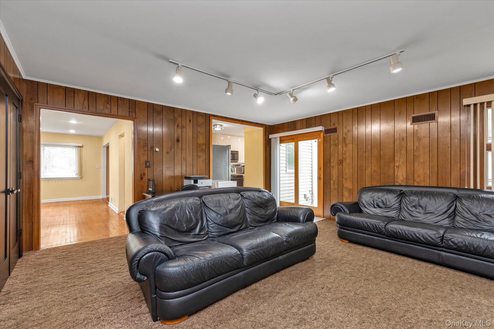 2000 Merrick Avenue Merrick, NY 11566 - Photo 11 of 23