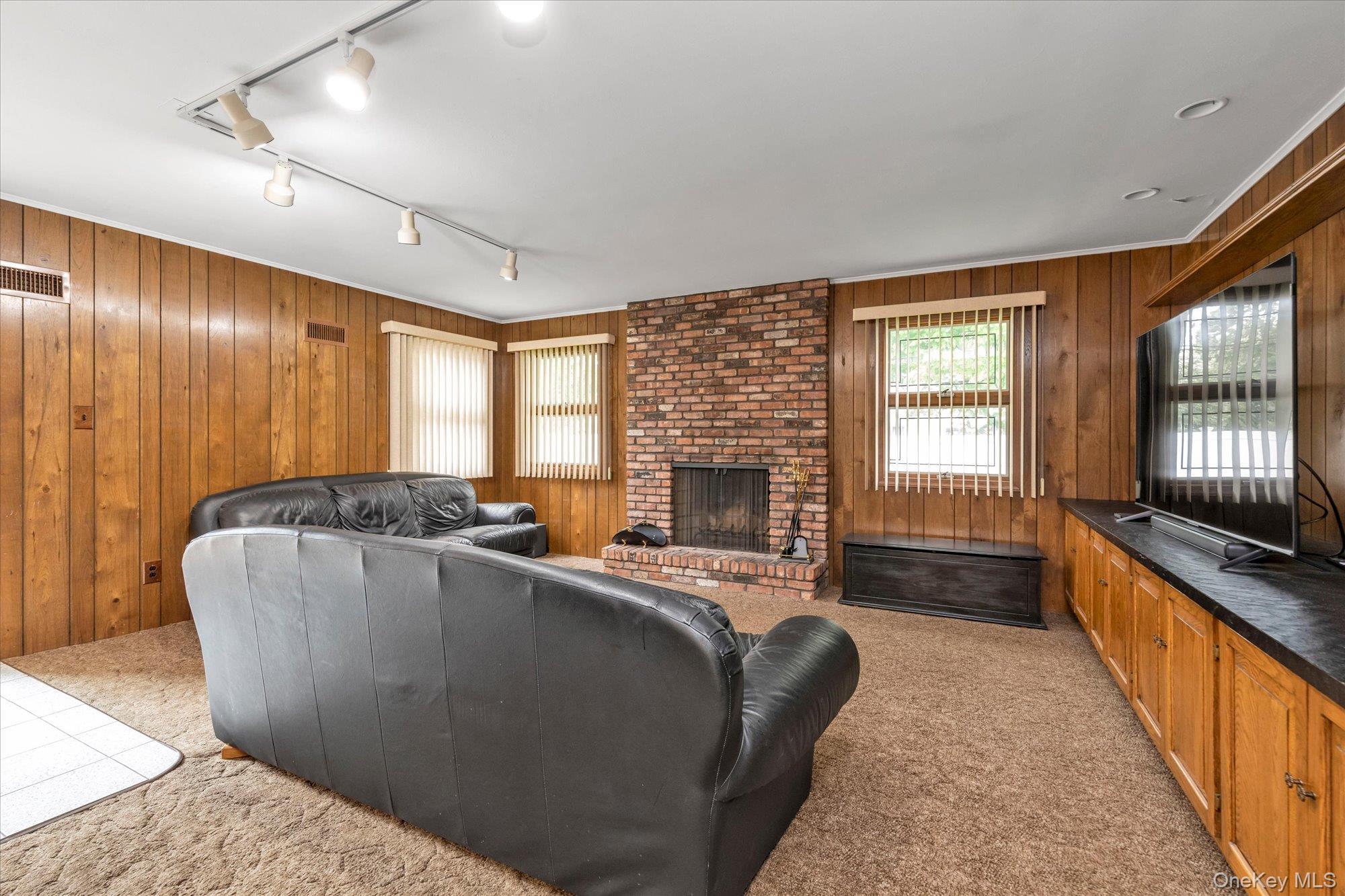 2000 Merrick Avenue Merrick, NY 11566 - Photo 13 of 23