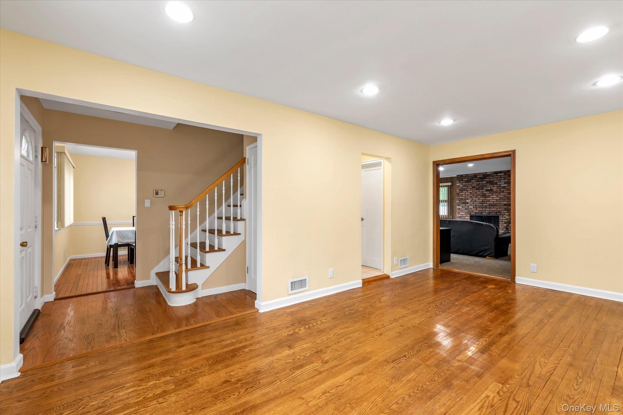 2000 Merrick Avenue Merrick, NY 11566 - Photo 2 of 23