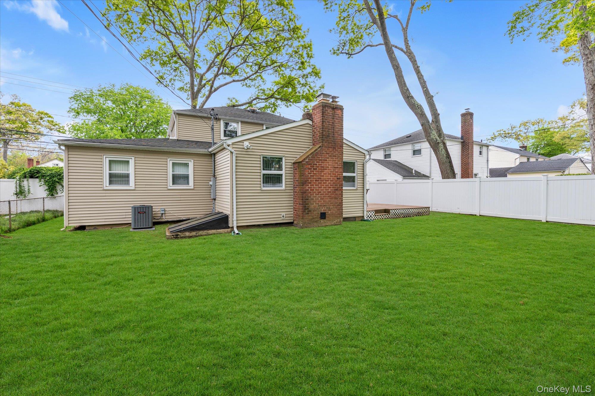 2000 Merrick Avenue Merrick, NY 11566 - Photo 21 of 23