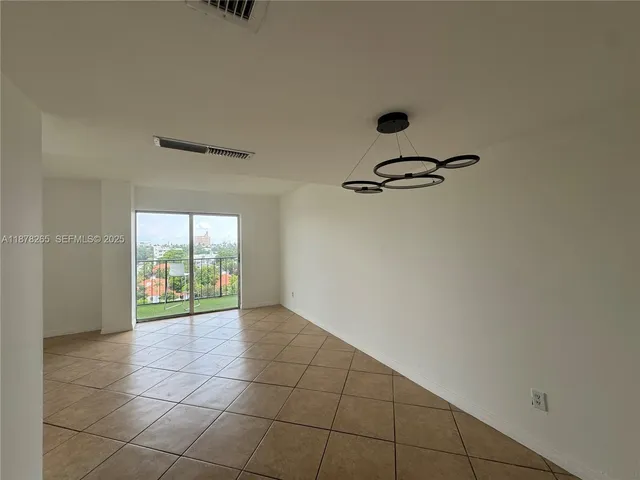 $2,600 | 899 West Avenue, Unit 8A, Miami Beach, FL 33139