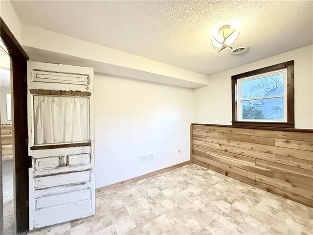 $265,000 | 920 South New York Avenue, Sedalia, MO 65301