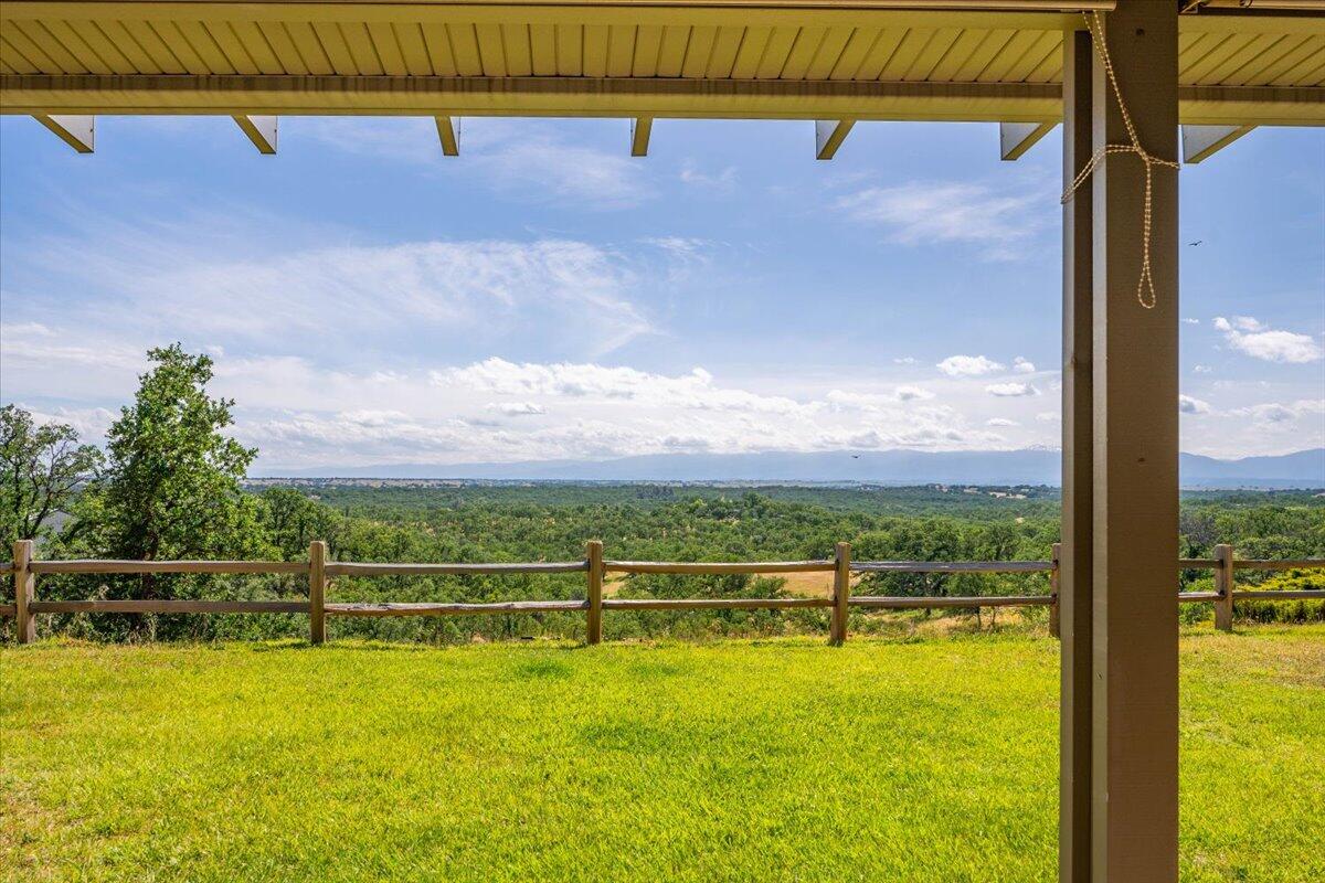 19035 Bonita Road Red Bluff, CA 96080 - Photo 38 of 55 a view of an ocean from a pool