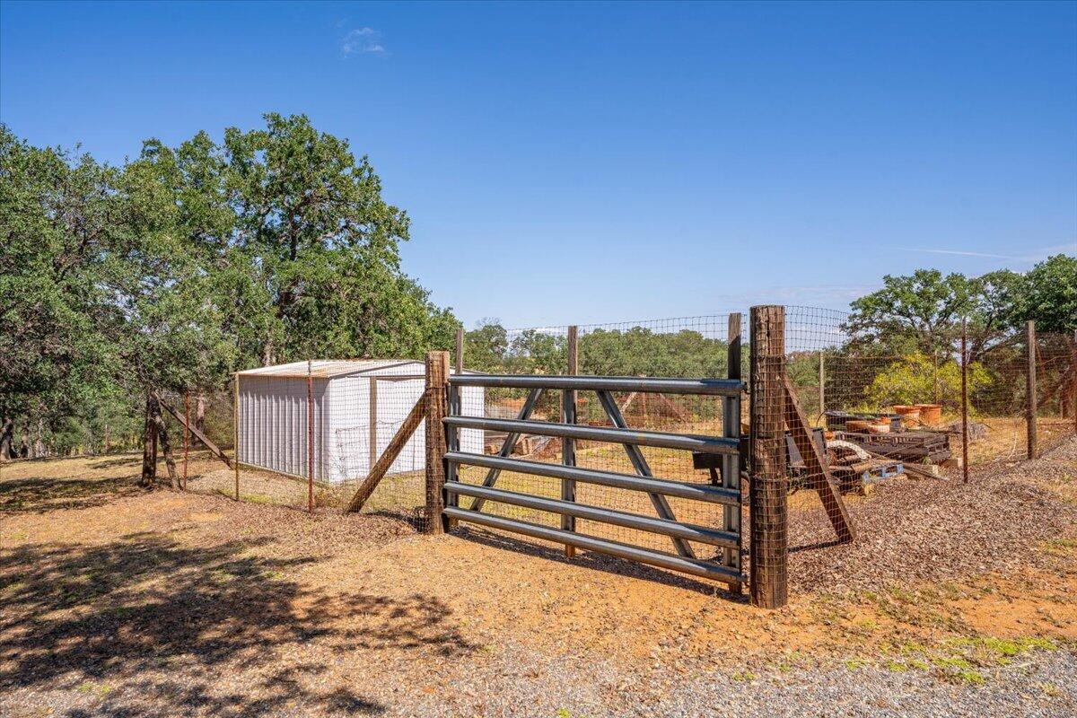 19035 Bonita Road Red Bluff, CA 96080 - Photo 45 of 55 a view of a roof deck