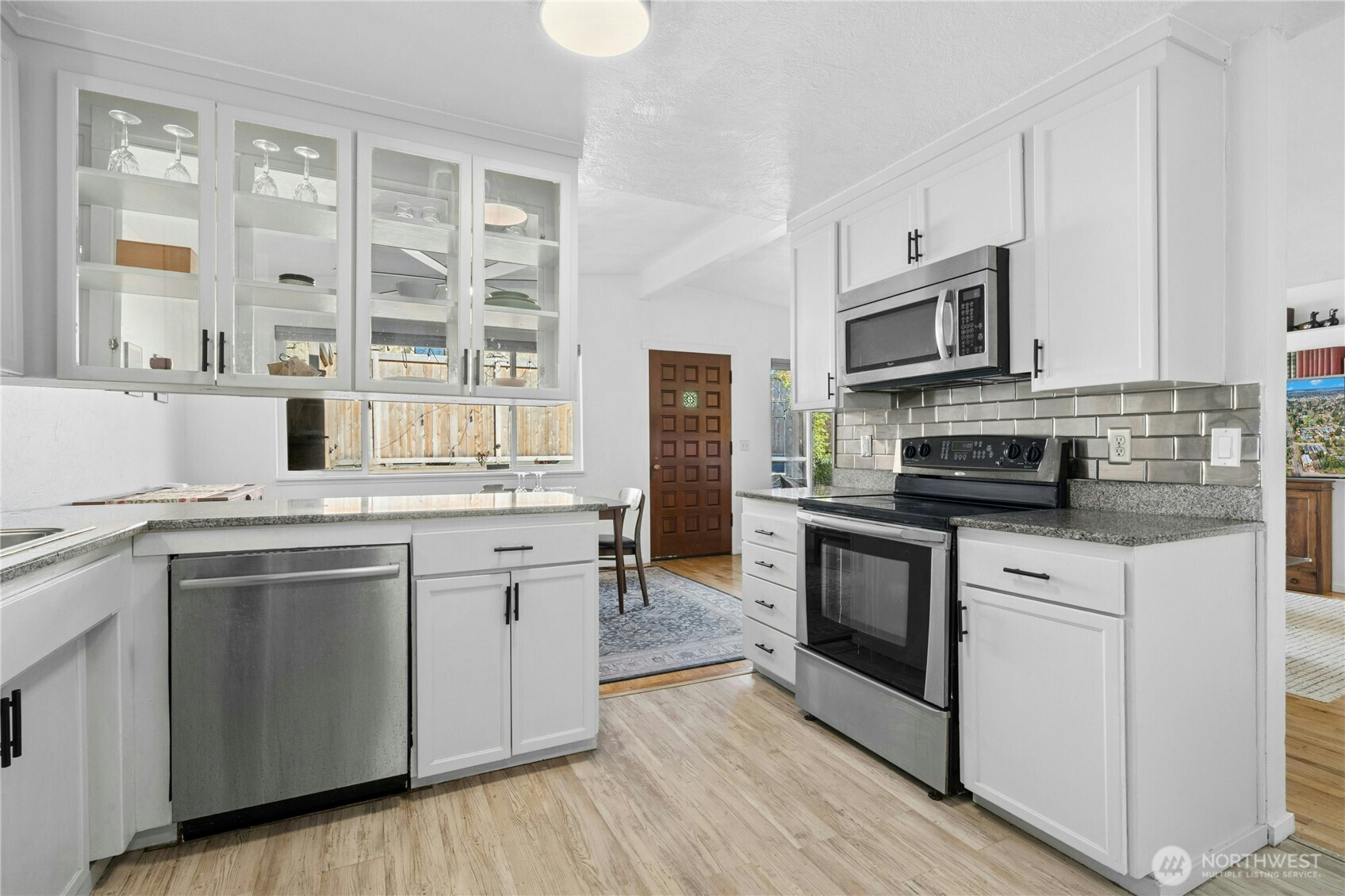 219 Southwest 108th Street Seattle, WA 98146 - Photo 11 of 28
