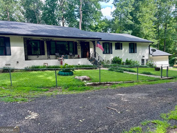 $785,000 | 260 Lamar Smith Drive, Newnan, GA 30263