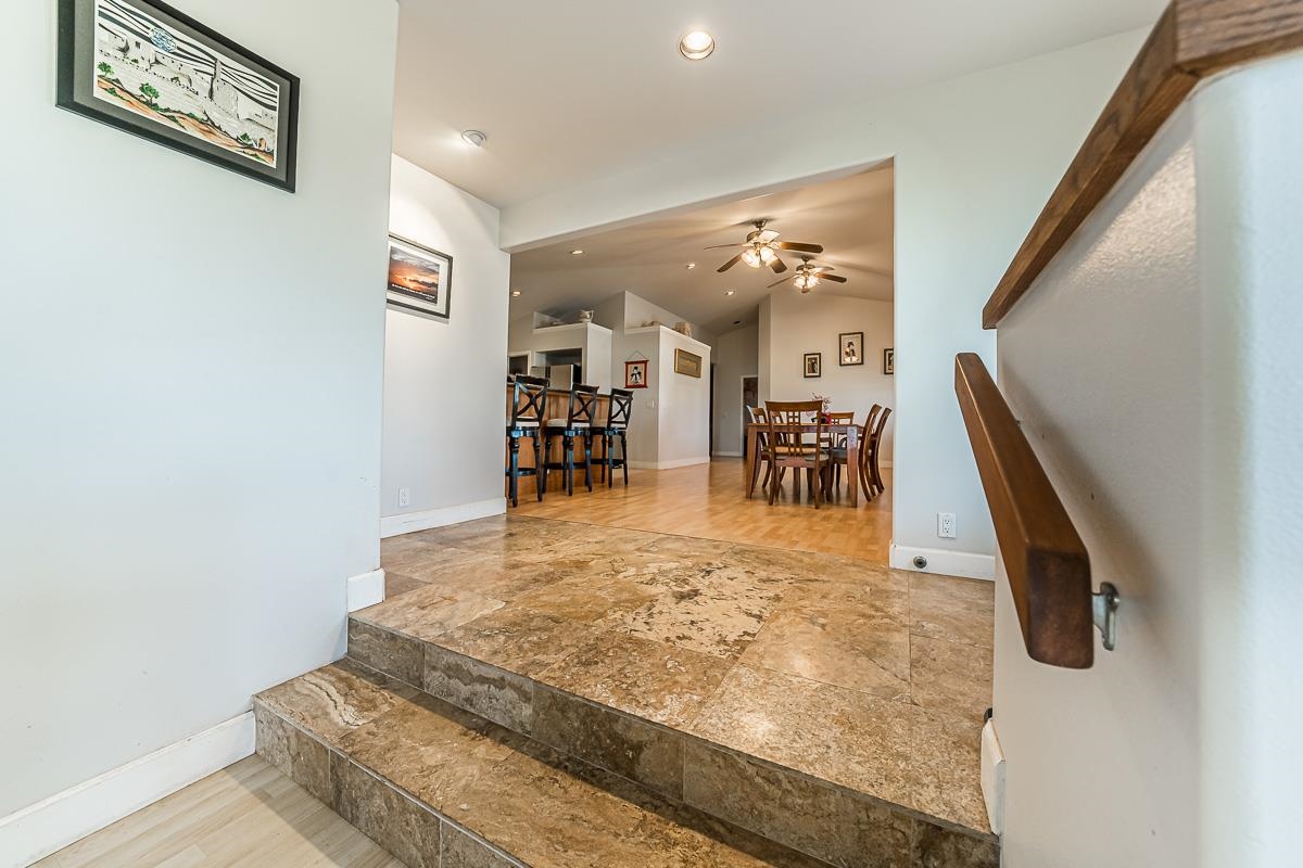 2640 Puuomalei Road Haiku, HI 96708 - Photo 13 of 30 a view of a living room and workspace
