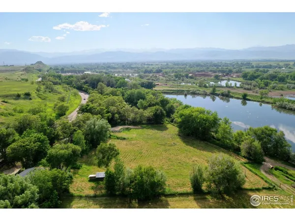 a view of an outdoor space and a lake view