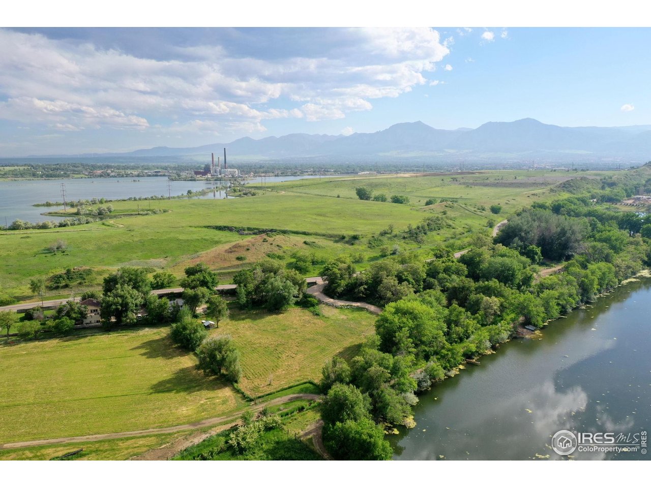 6903 Valmont Road Boulder, CO 80301 - Photo 36 of 44 a view of an ocean and mountain