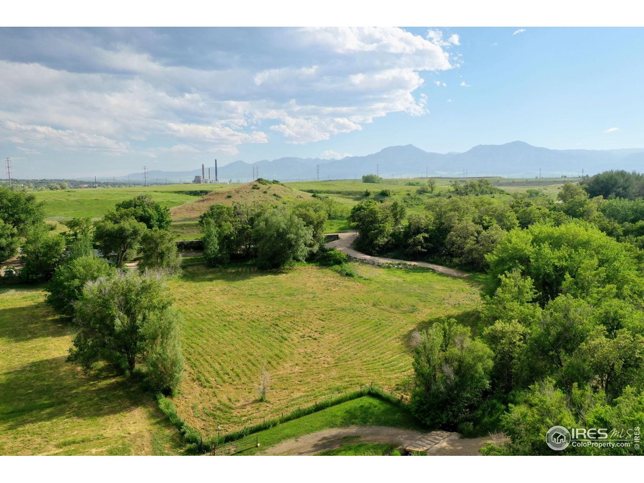 6903 Valmont Road Boulder, CO 80301 - Photo 43 of 44 a view of an outdoor space and mountain view