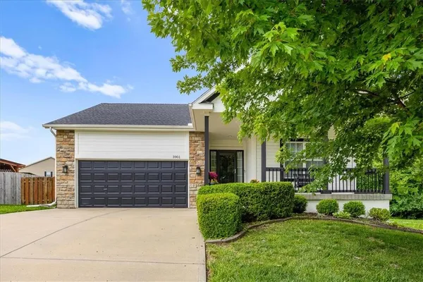 $399,000 | 3901 Northwest Old Stagecoach Road, Kansas City, MO 64154