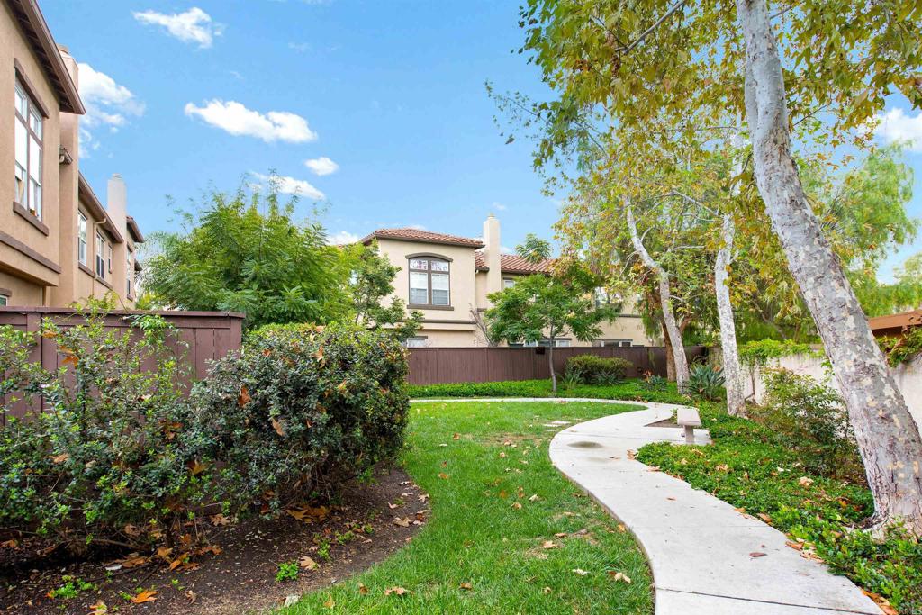 625 Sumner Way, Unit 2 Oceanside, CA 92058 - Photo 29 of 31 a view of a yard in front of house
