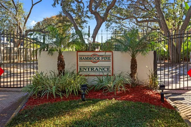 $164,500 | 1712 Hammock Pine Boulevard, Unit 1712, Clearwater, FL 33761