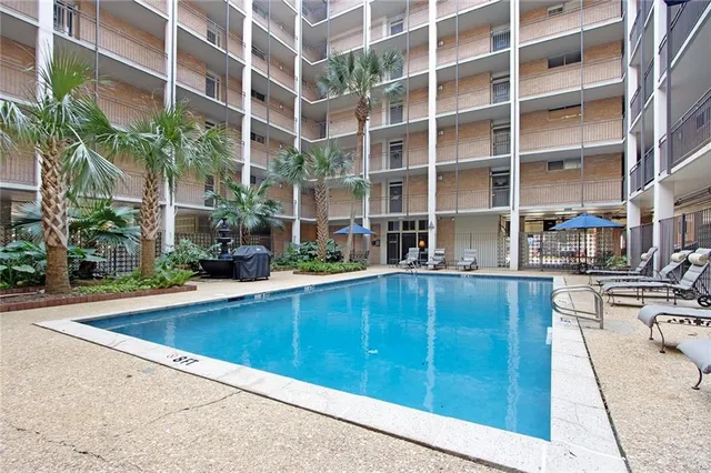 $389,000 | 3915 St Charles Avenue, Unit 511, New Orleans, LA 70115