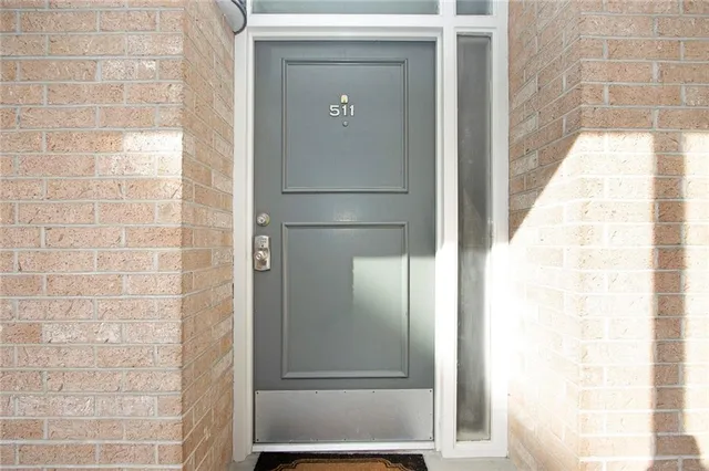 $389,000 | 3915 St Charles Avenue, Unit 511, New Orleans, LA 70115