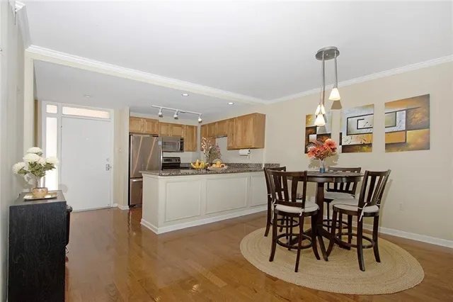 $389,000 | 3915 St Charles Avenue, Unit 511, New Orleans, LA 70115