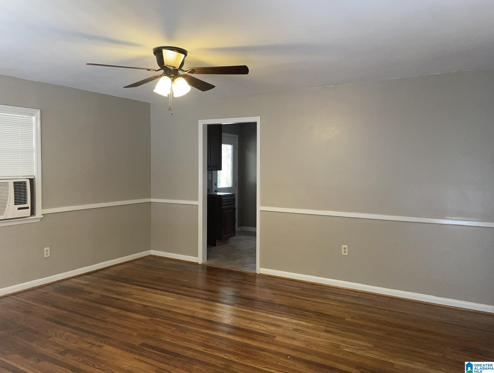 300 Elm Street Southeast Leeds, AL 35094 - Photo 5 of 14