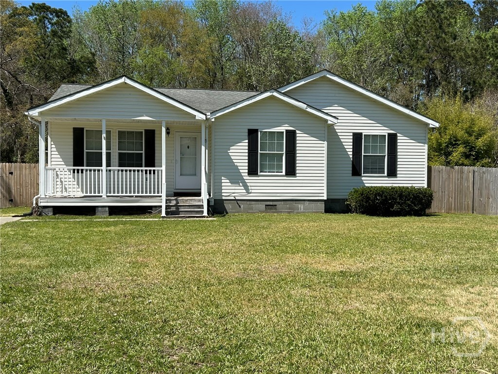 121 Laurel Oaks Midway, GA 31320 - Photo 1 of 13 Front View