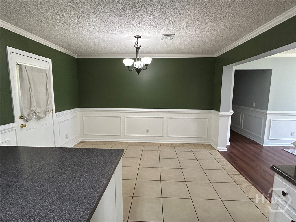 121 Laurel Oaks Midway, GA 31320 - Photo 3 of 13 Dining Area