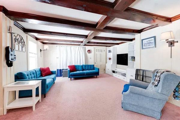 $274,000 | 6 Burrows Turnpike Road, Bernardston, MA 01337