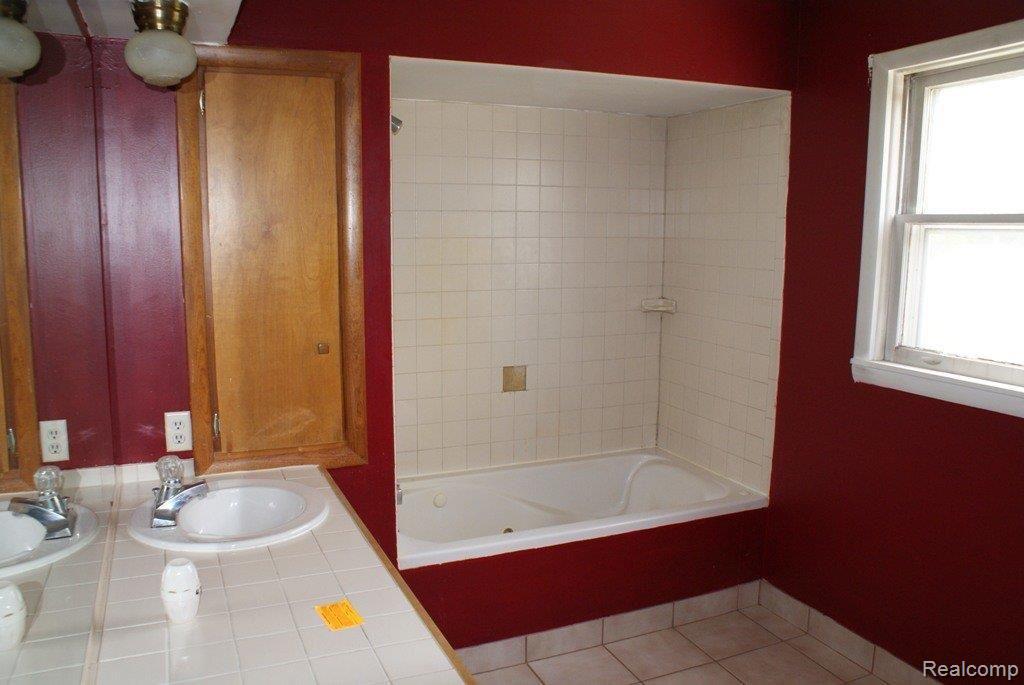 4182 Stanley Road Columbiaville, MI 48421 - Photo 6 of 19 DSC00432.JPG
