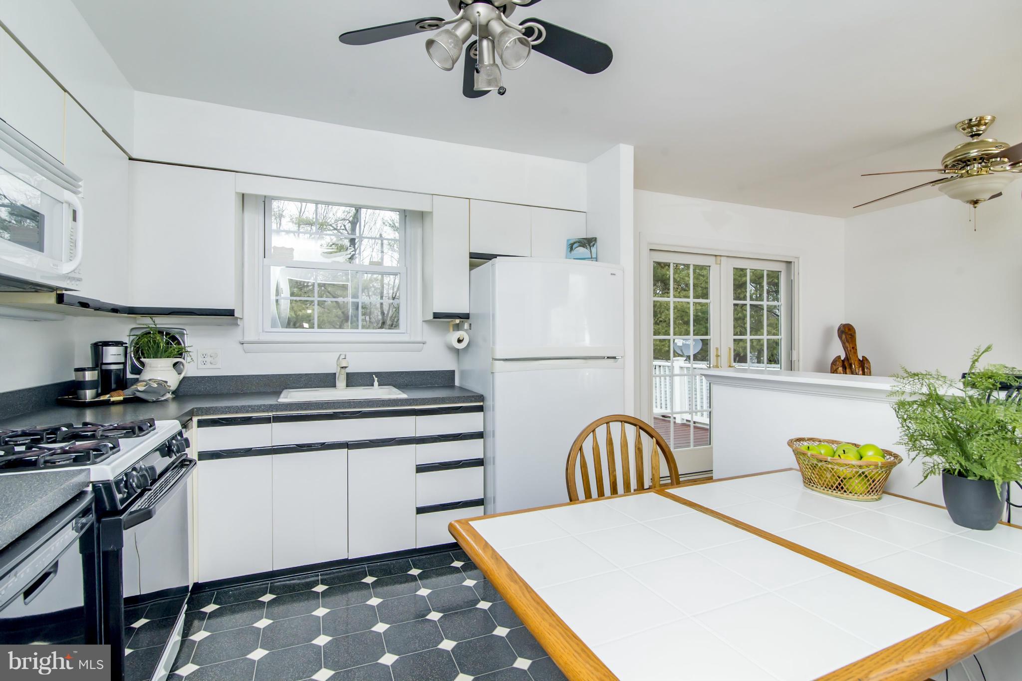 2004 Suffolk Road Finksburg, MD 21048 - Photo 11 of 29 Kitchen with Ceiling Fan
