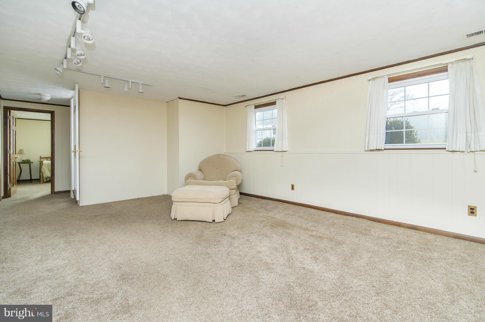2004 Suffolk Road Finksburg, MD 21048 - Photo 20 of 29 Spacious Family Room