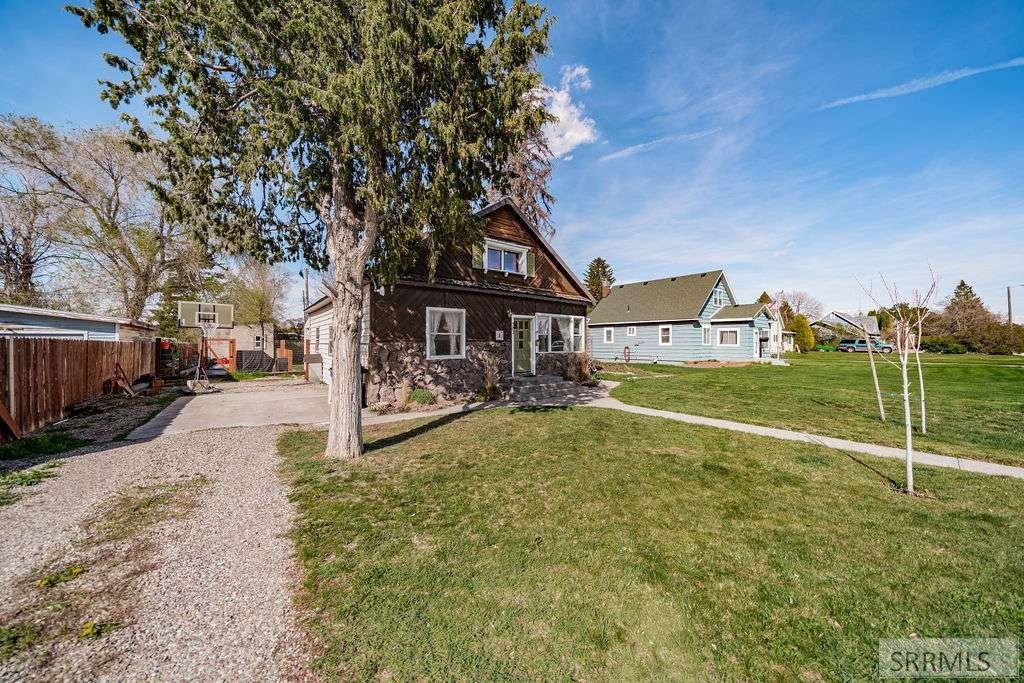 382 West 1st North Rigby, ID 83442 - Photo 5 of 50