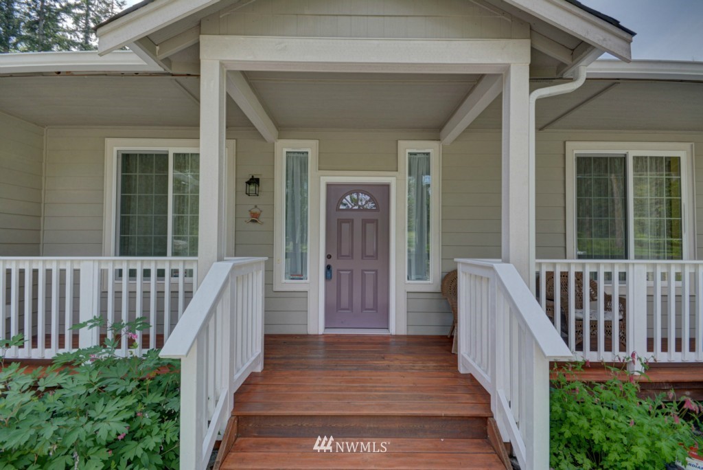 2205 North Reservation Road Oak Harbor, WA 98277 - Photo 2 of 24 Gallery Image 2