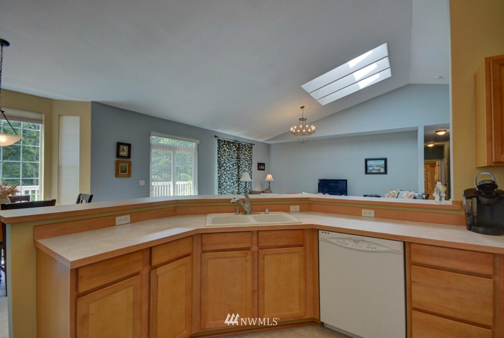 2205 North Reservation Road Oak Harbor, WA 98277 - Photo 9 of 24 Gallery Image 9