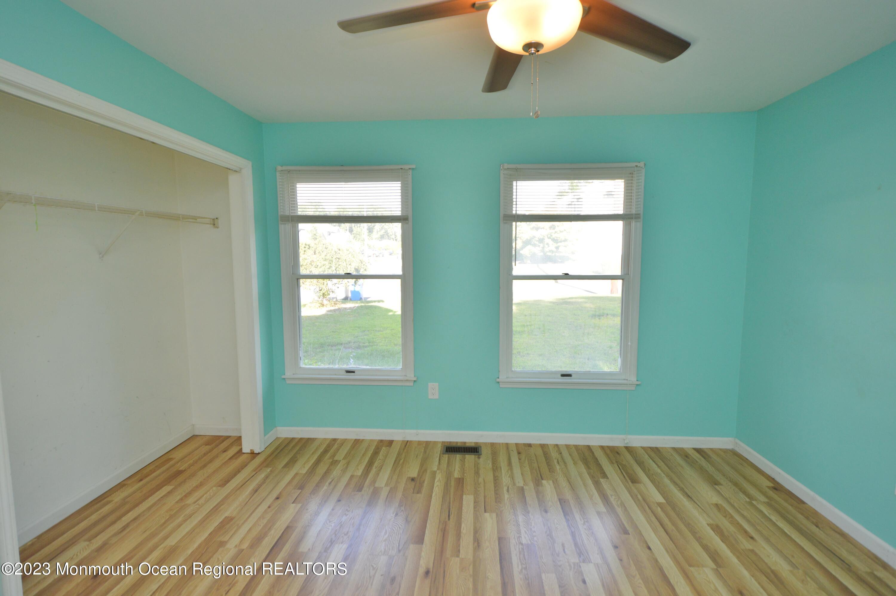 271 Sextant Road Manahawkin, NJ 08050 - Photo 24 of 48 DSC_0887