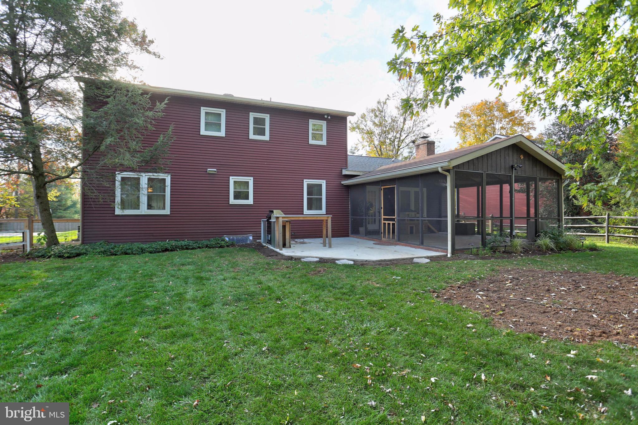 537 Millcross Road Lancaster, PA 17601 - Photo 7 of 35