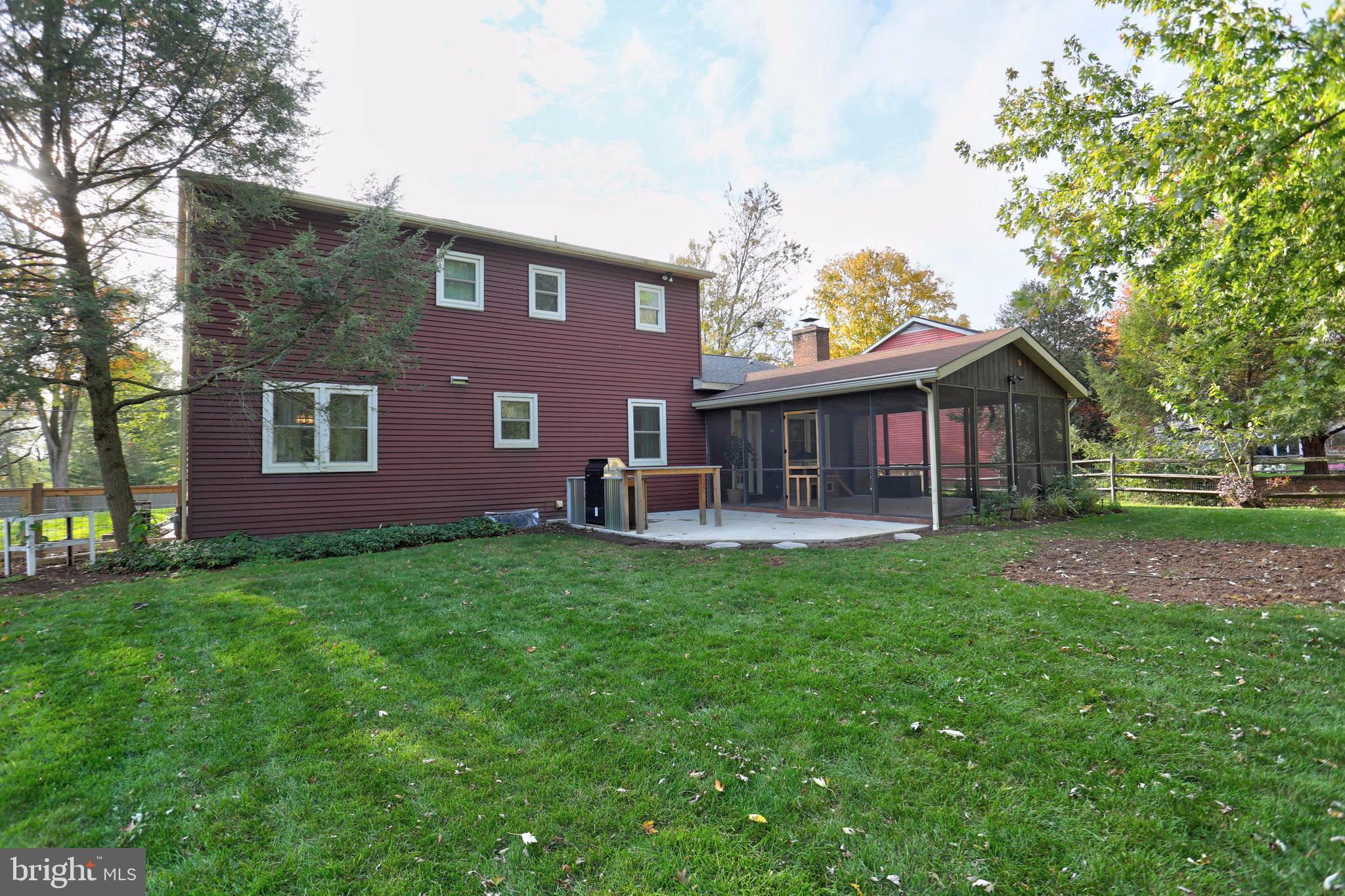 537 Millcross Road Lancaster, PA 17601 - Photo 8 of 35