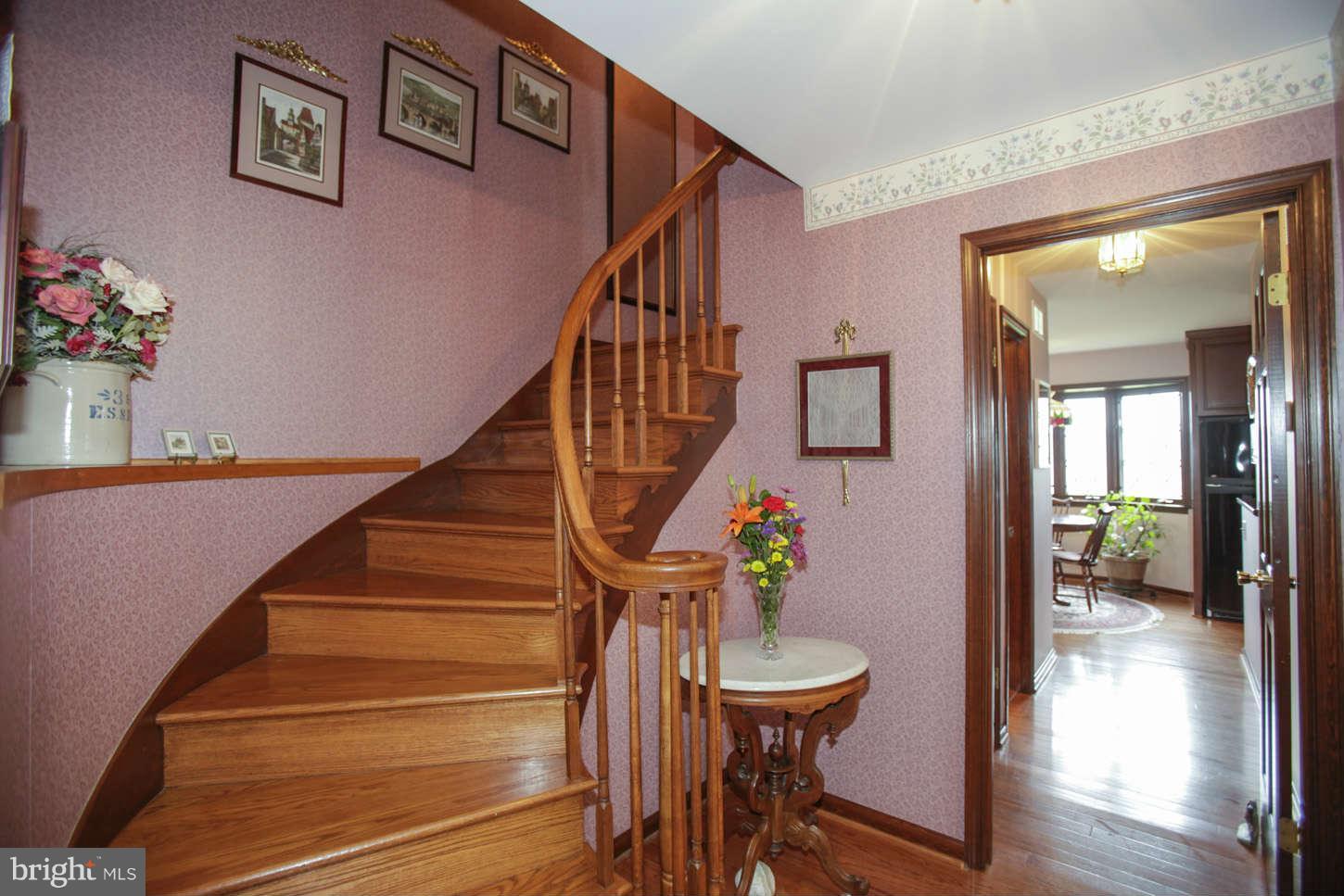 191 Bell Road Westminster, MD 21158 - Photo 3 of 29 Foyer