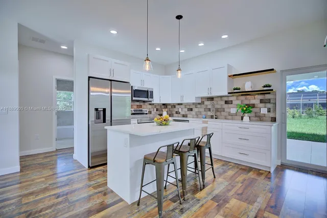 $279,000 | 3518 Comet Terrace, Sebring, FL 33872